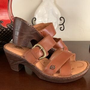 BORN Leather Heel Brown Buckle Sandals Sz 9/40.5 #B92926